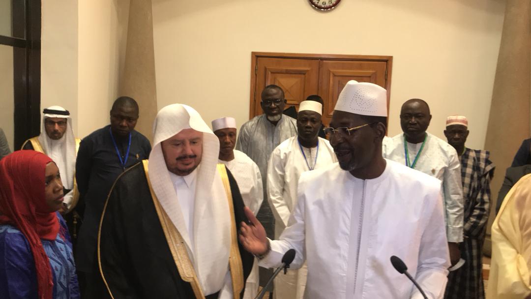 DemguiEmpereur's tweet photo. Son excellence Monsieur Alassane Bala Sakande accueil son homologue saoudien pour la 15ème session de l'Union Parlementaire de la conférence islamique  UPCI  du 26 au 31 janvier 2020 #Arabic  #upci #BurkinaFaso  #ouagadougou https://t.co/kx1qXD1Jws