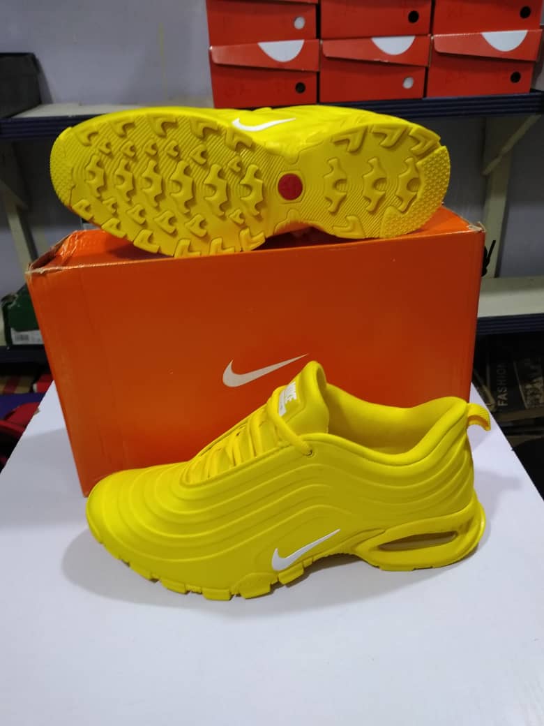 AffairsStore's tweet photo. Order, pay and receive and thank me later.

Size: 41-45
Price: 18k

For order and delivery holla us on 
0905 603 8977 

#hustlersquare #legithustlersng #legitvendorsng #hustlerstrend #hustlersquarehub #fashionslayers #slayersonly #atarodoteam #twiiittntu https://t.co/i7oMADoxrF