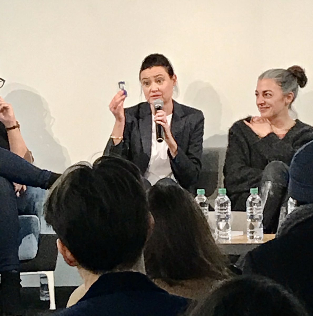 MereteBuljo's tweet photo. #Maya @Ohlivres
Après la lecture du livre, le premier objet que j’ai acheté est un sablier⏳✨@NathOllier
Oui, tout est une question de notre rapport au temps et de nos choix. On ne connaît pas le nombre de grains de sables que l’on a dans notre sablier #alwayshalffull ☺️🧚🏻 https://t.co/ulI9lG49wq