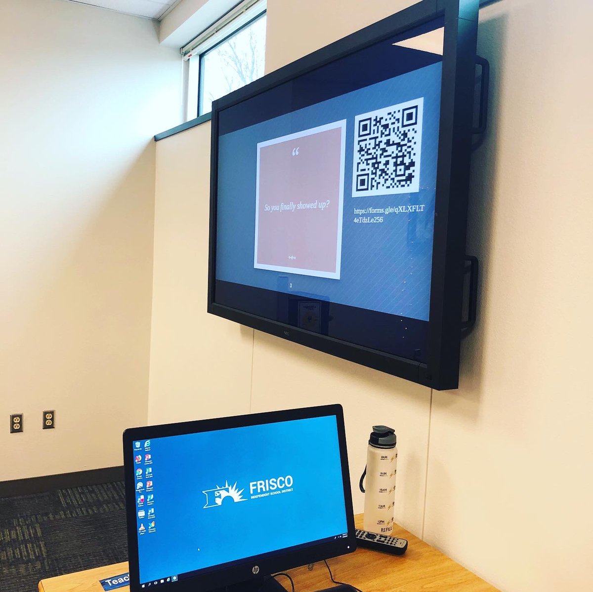 RaccoonsLibrary's tweet photo. The Creative Literature Club worked on a writing prompt today. Creativity at its best! βΊοΈππ»#notposedatall https://t.co/Yj1SSsLaED