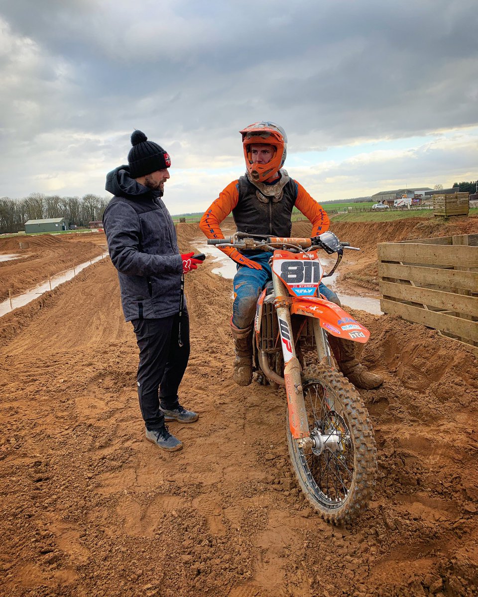 AshleyWilde704's tweet photo. Pre season grind 💪🏻

@adamsterry811 
@rmjacademy 
@fatcatmotoparc https://t.co/ph1d80fUXu