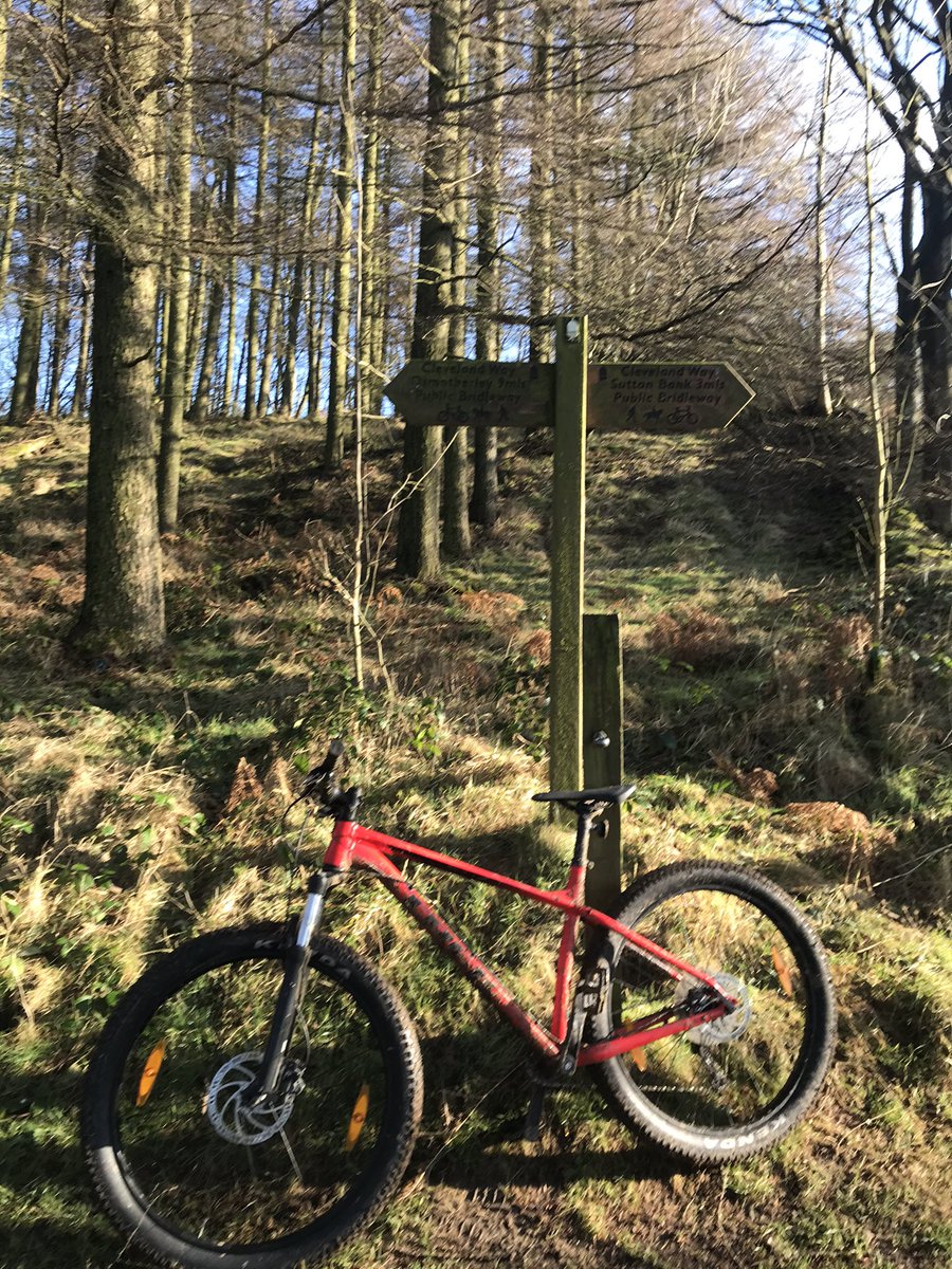 ACEadventureED's tweet photo. Recently we have been taking to the trails in the @northyorkmoors near Sutton bank, they have provided great learning opportunities from the learners from @alternativeace to develop and grow in a challenging setting. #classroomwithaview https://t.co/xdRkiBKi08