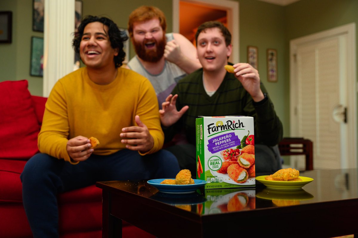 ovikabir's tweet image. #ad Gameday means good 🏈, great 👩🏾‍🤝‍👨🏽👩🏼‍🤝‍👨🏾, &amp;amp; better 🍔. So that’s why I trust America’s fav snacks, @FarmRichSnacks to keep us full &amp;amp; happy. These fan-favorite foods bring the packed stadium feeling to the house bc the cheering doesn’t stop!

#FarmRichGamePlan
instagram.com/p/B7y5ob3pZPN/…