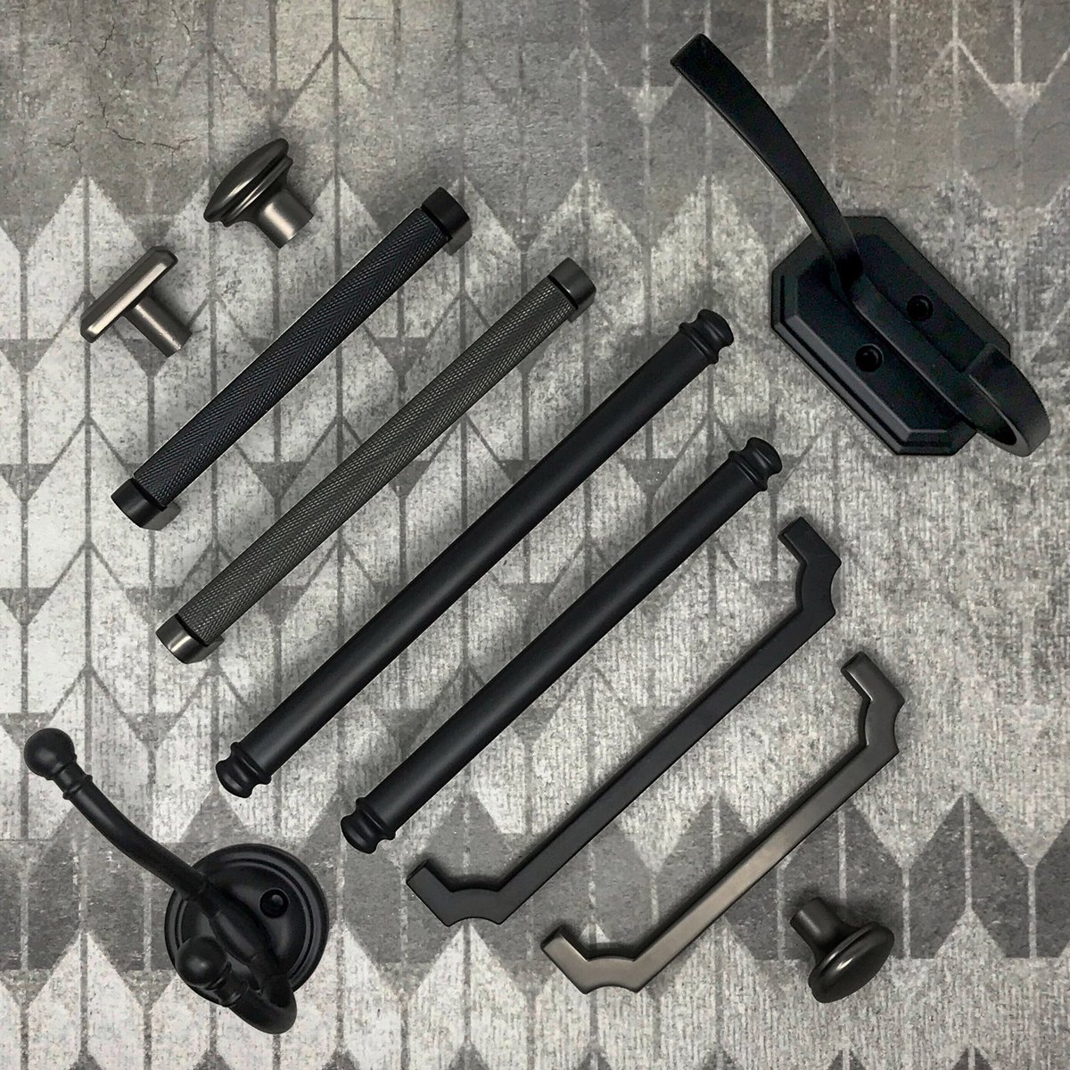 TopKnobs's tweet image. Did you meet Ellis, Ryland and Amwell at this year’s @KBIS ?

These three new additions collectively offer 354 uniquely designed pieces in Top Knobs most sought after finishes. Head over to our website to explore all the latest offerings unveiled during #KBIS2020 !!