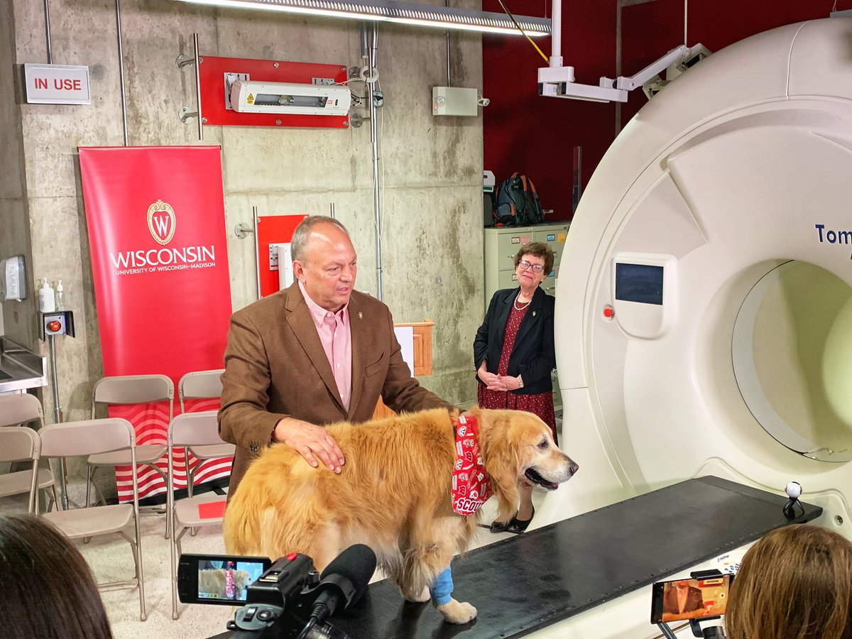 WisAlumni's tweet image. Scout Strong! #PetsMakeADifference 🐶

weathertech.com/donate/petsmak… ❤️