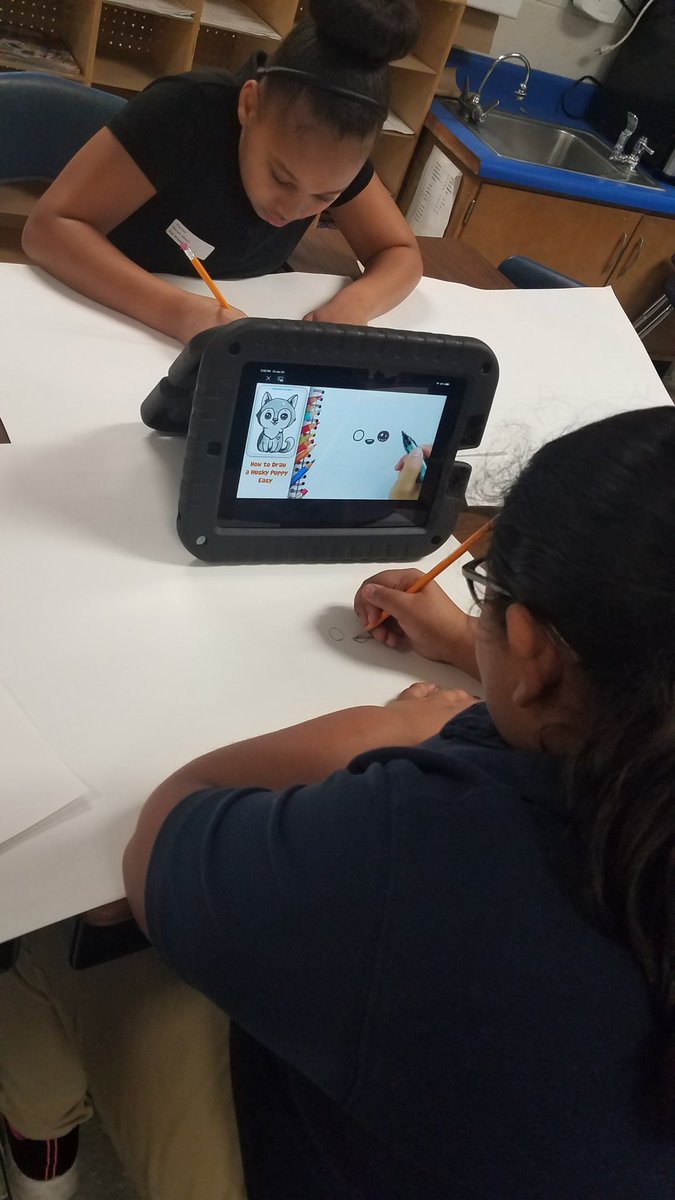 PriceOwls4th's tweet photo. 4th graders showing off their illustration skills in Drawing Club. @PriceOwls https://t.co/87ykicxsnk