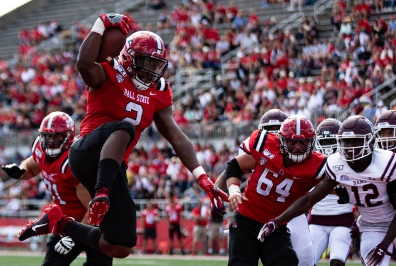 Lil_TDavis5's tweet photo. Blessed to receive an offer from Ball State University!!!🔴⚫️@CoachAlexBailey #ChirpChirp #WeFly21 #TTG👿 https://t.co/alx3DOOSKd