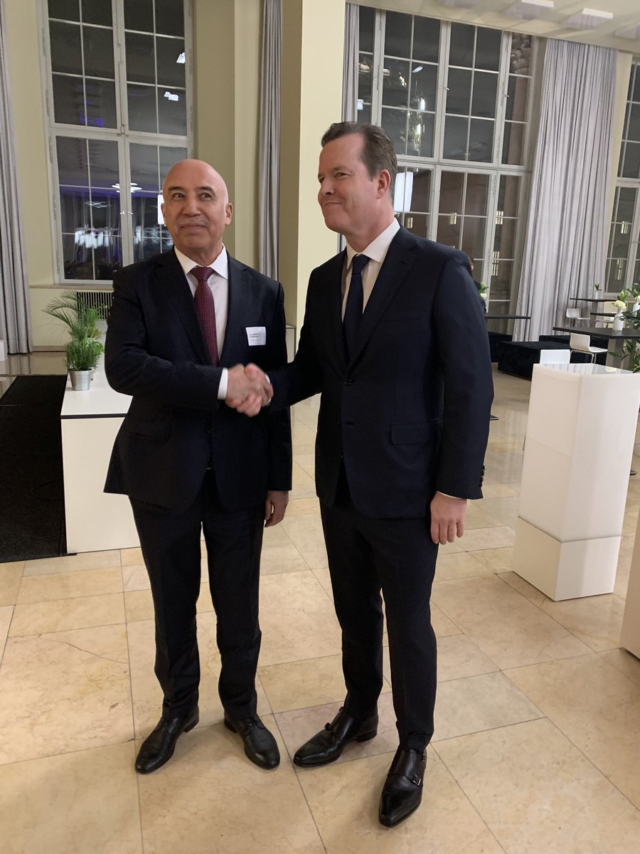 EKinsbruner's tweet photo. BM @peteraltmaier Außenminister @MFA_KZ und Gesundheitsminister #Uzbekistan beim Neujahrsempfang des @OstAusschuss https://t.co/S0o2g1ZU85