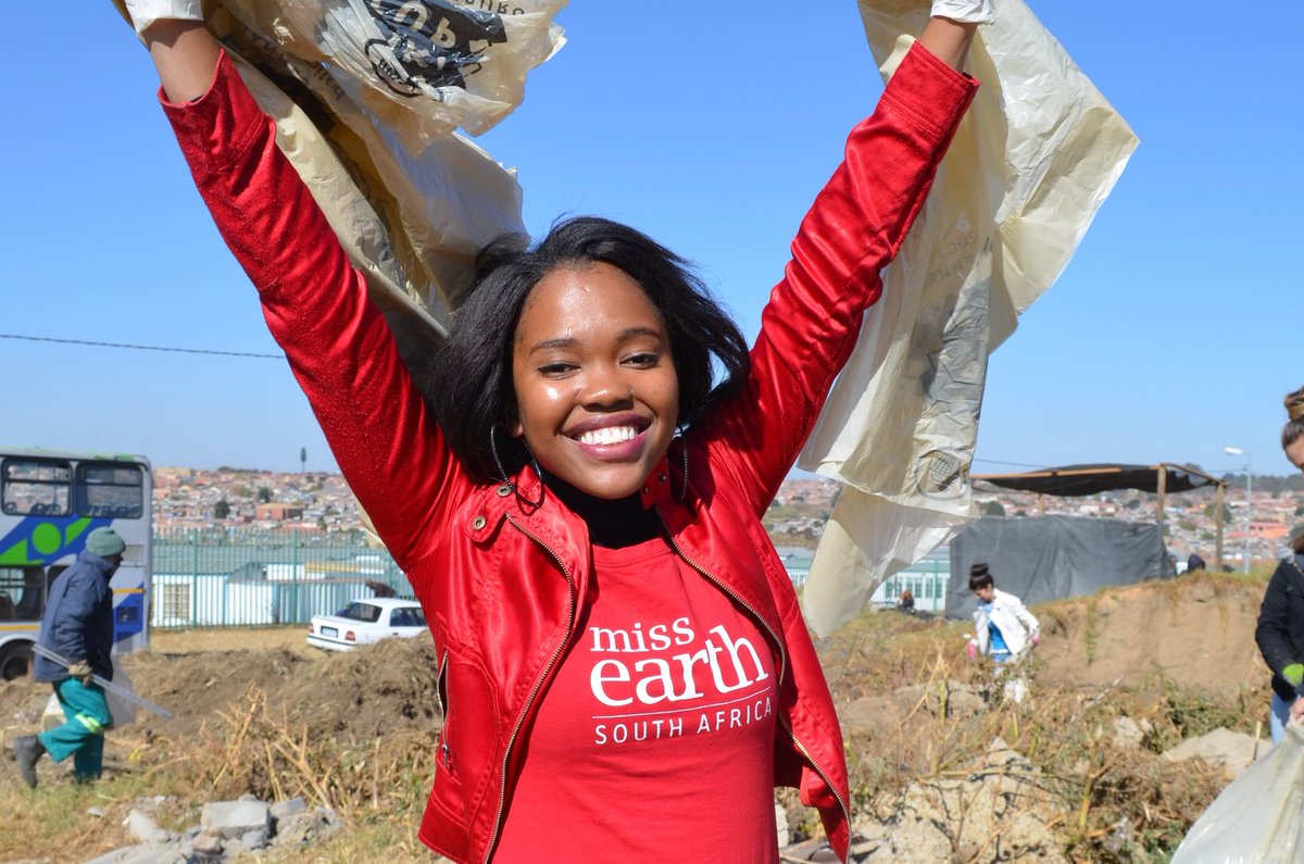 A little throwback on these City of Joburg streets with Mr @Abramjee and the #MissEarthSA team