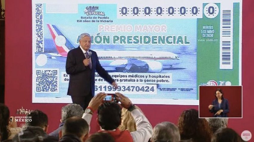 Eruditeboy_'s tweet photo. #AMLO hablaba en serio, ¿y saben que? Comprare un boleto, lo enmicare y guardaré, se los mostrare a mis hijos y les enseñaré el valor del conocimiento, de que deben tomar sus decisiones con información y no con emociones, o está situación se podría repetir. #AvionPresidencial https://t.co/LvKIDjax1K
