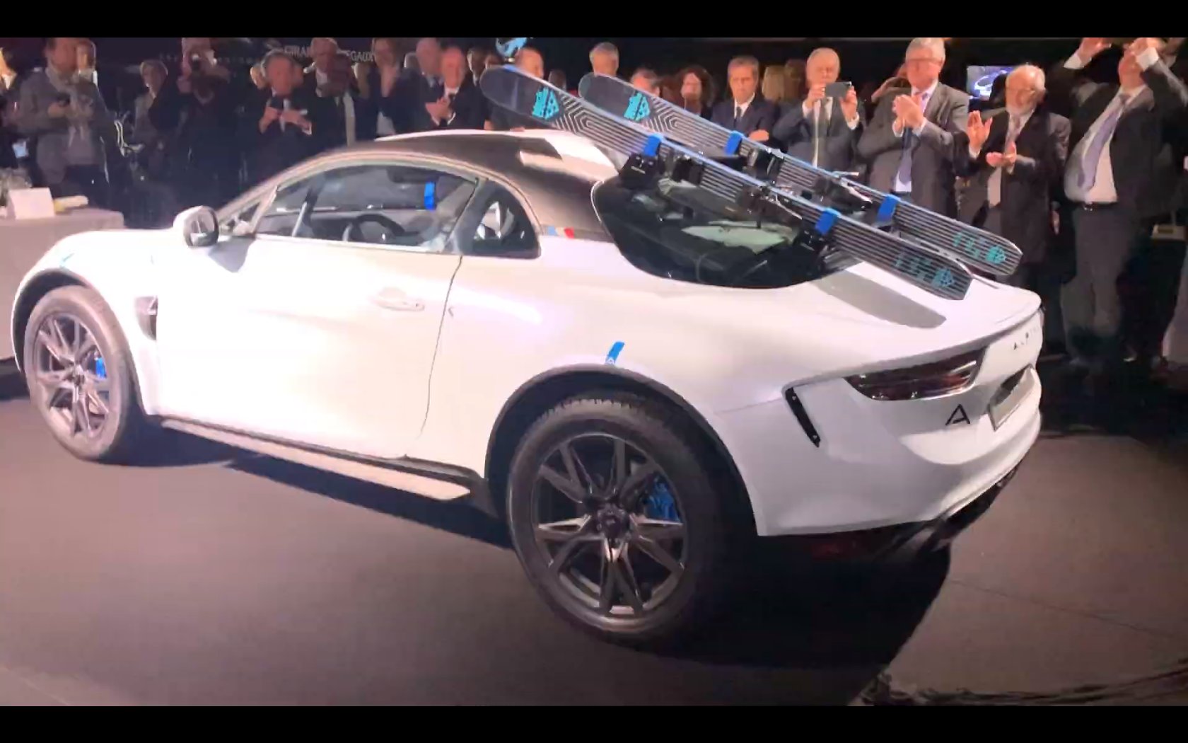 2020 - [Alpine] A110 Sports X EPZKV75X4AAak8z?format=jpg&name=large