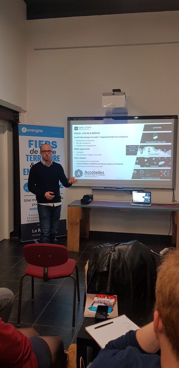 Premier #Upheros <a href="/AuvergneMarque/">Auvergne - Compte Officiel</a> de l'année à Clermont-Ferrand, l'afterwork informel et convivial qui met en lumière des initiatives ambitieuses sur notre territoire auvergnat 💎💪
Bravo à nos pitcheurs de ce soir ! 
#YouKan #le7avous #Tsdcf2020 #Accolades