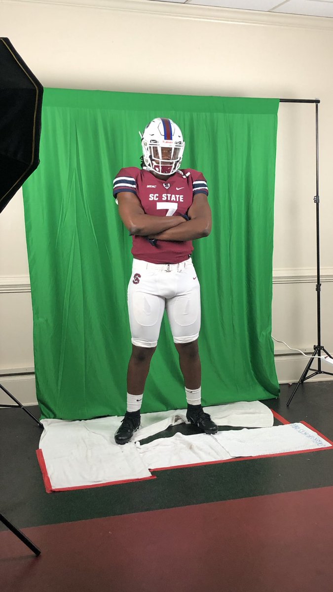 jkirksey19's tweet photo. @CoachDJWilson @SCState_Fb @dwdanielFB @HighSchoolBlitz @TheESP_ @864Huddle @DWDAthletics #COMMITTED https://t.co/cqR7j015s3