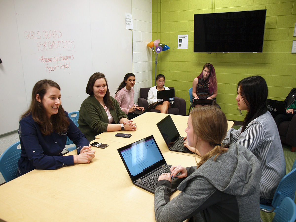 SaintMarysNC's tweet photo. Productive kick-off meetings with local business partners for @SaintMarysNC 11th graders working towards Pitch Night 2020 with @DistrictC17! Stay tuned for the ideas our students have to help real business solve real challenges! #SeminarProgram #youvegotthis #dobigthings https://t.co/FaN5U137gD