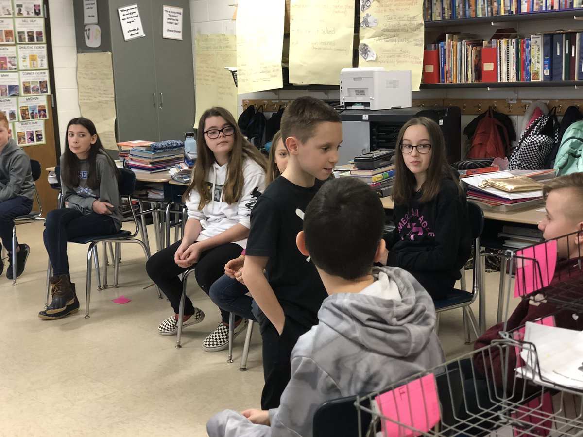 MrsFravel's tweet photo. Student-led morning meeting! These kids are awesome! #IS_groundbreakers @SPrivetts #ISinnovators #ExploreEmpowerExcel https://t.co/fvBfifndNm