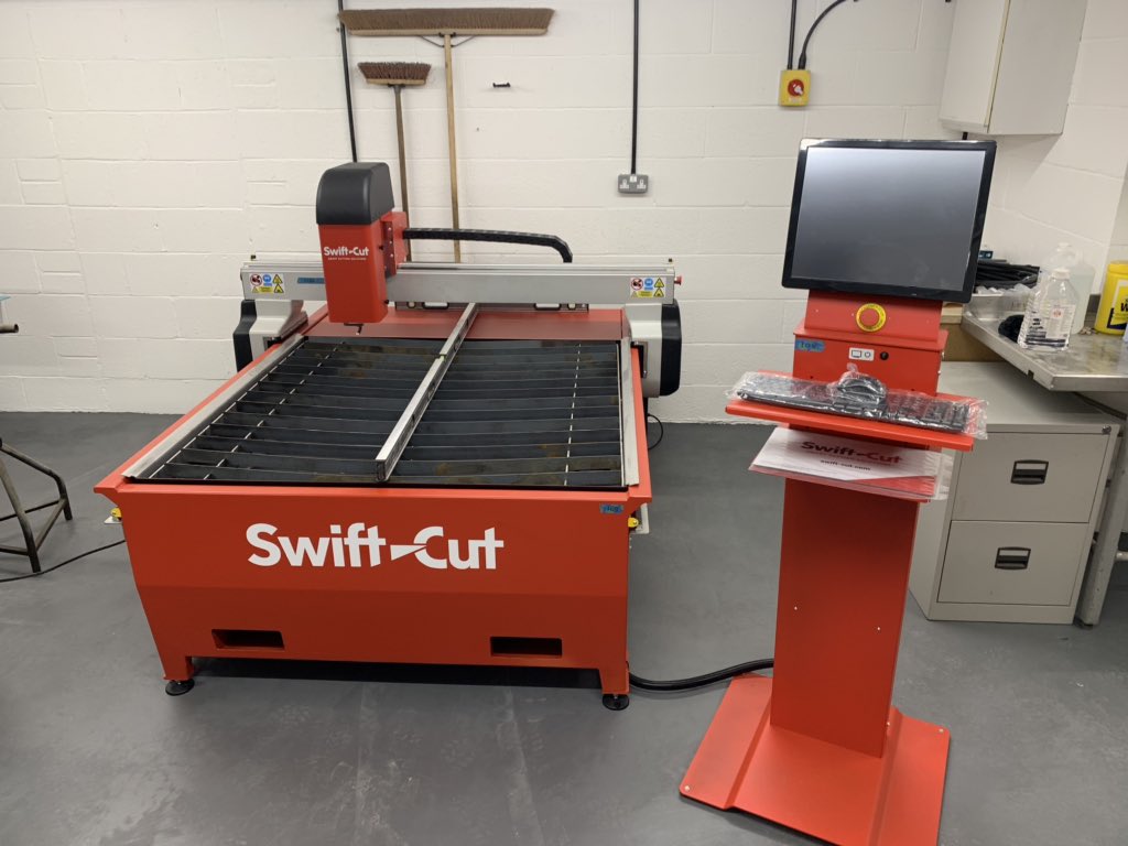Cleanfixuk's tweet image. New machine arrived in our workshop from @cut_swift this week. Can’t wait to get this thing commissioned and up and running. Lowering lead times and increasing output