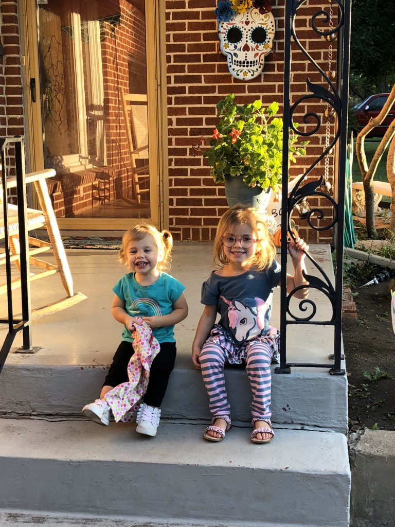 lvanwink13's tweet photo. @elleduncanESPN My girls. #girldad https://t.co/ZeCXmHEQds
