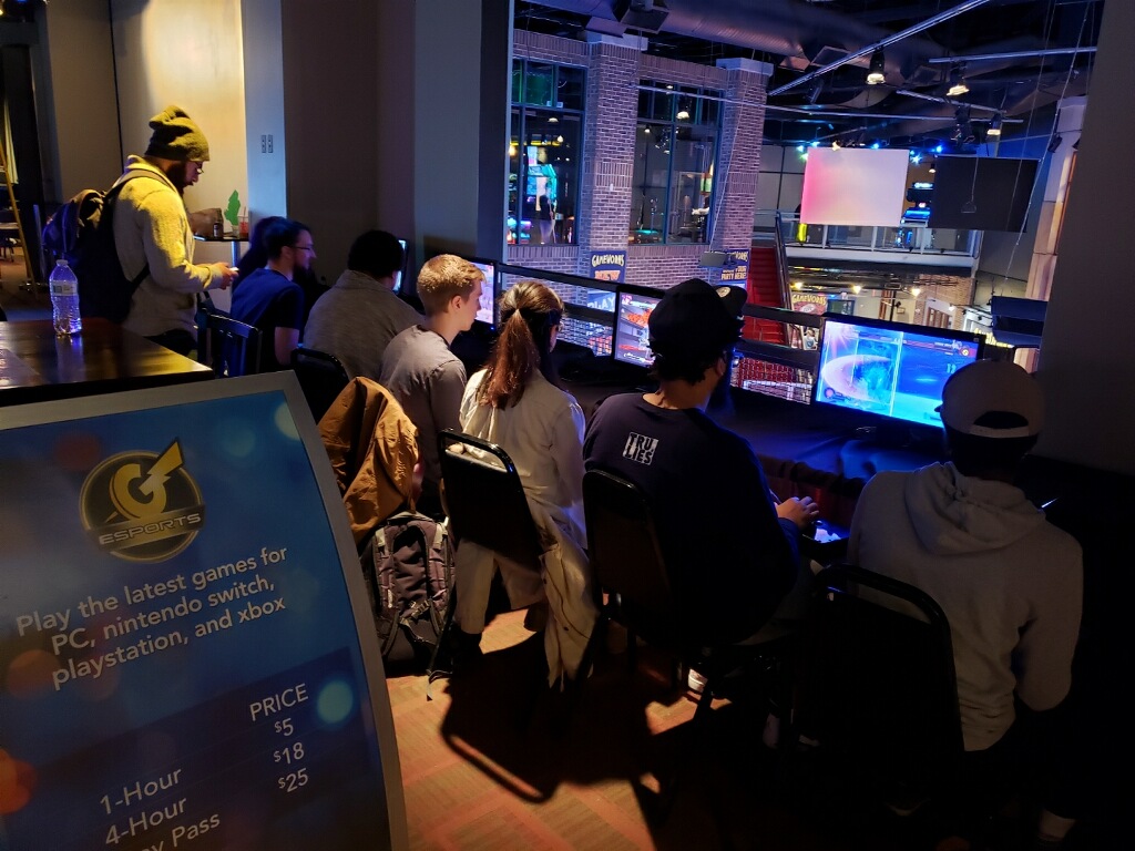 GWeSportsSCH's tweet photo. Tonight at @GWeSports join us for our 46th Weekly #FightingGameWorks
FREE FGC Brackets &
Food & Bev on order!
Event Doors @ 5 PM
601 N. Martingale Rd. Suite 115
Schaumburg, IL - 60173
https://t.co/YgSuHxTkaQ
#GameWorks #GWeSports #GWeSportSCH https://t.co/o0qG0yspcs