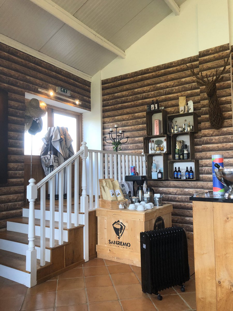 AppetiteM's tweet photo. Fantastic visit to Kenton Park Estate @KentonParkWines thanks Jayne for a fantastic meeting ! #britishwine #britishgin #diversitication #britishvineyards https://t.co/T7GHglVvOT