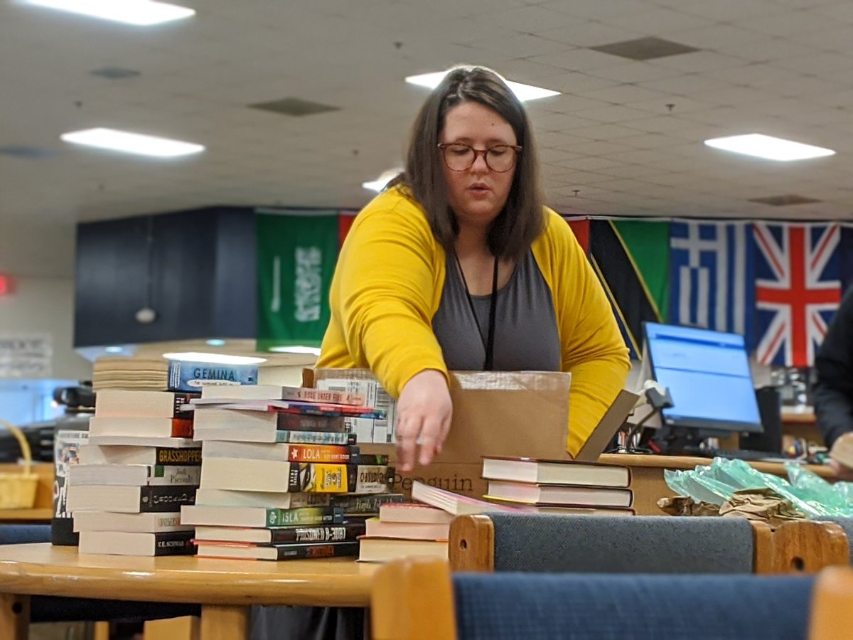 TheBrooksWorm's tweet photo. Caught Mrs. Gold unboxing our newest book order from @quailridgebooks this morning! Shout out to our generous @Millbrook_PTSA for funding @millbrookmagnet students reading interests! #newbooks #inprocessing https://t.co/CU2GfDx9h5