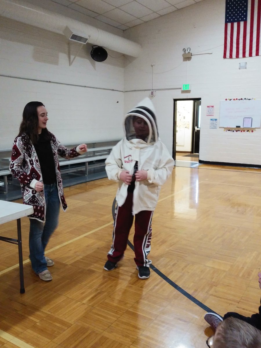 PESBulldogsIN's tweet photo. OVHS students came out to present farm safety to our 5th and 6th graders. https://t.co/RQhpxNUc9h