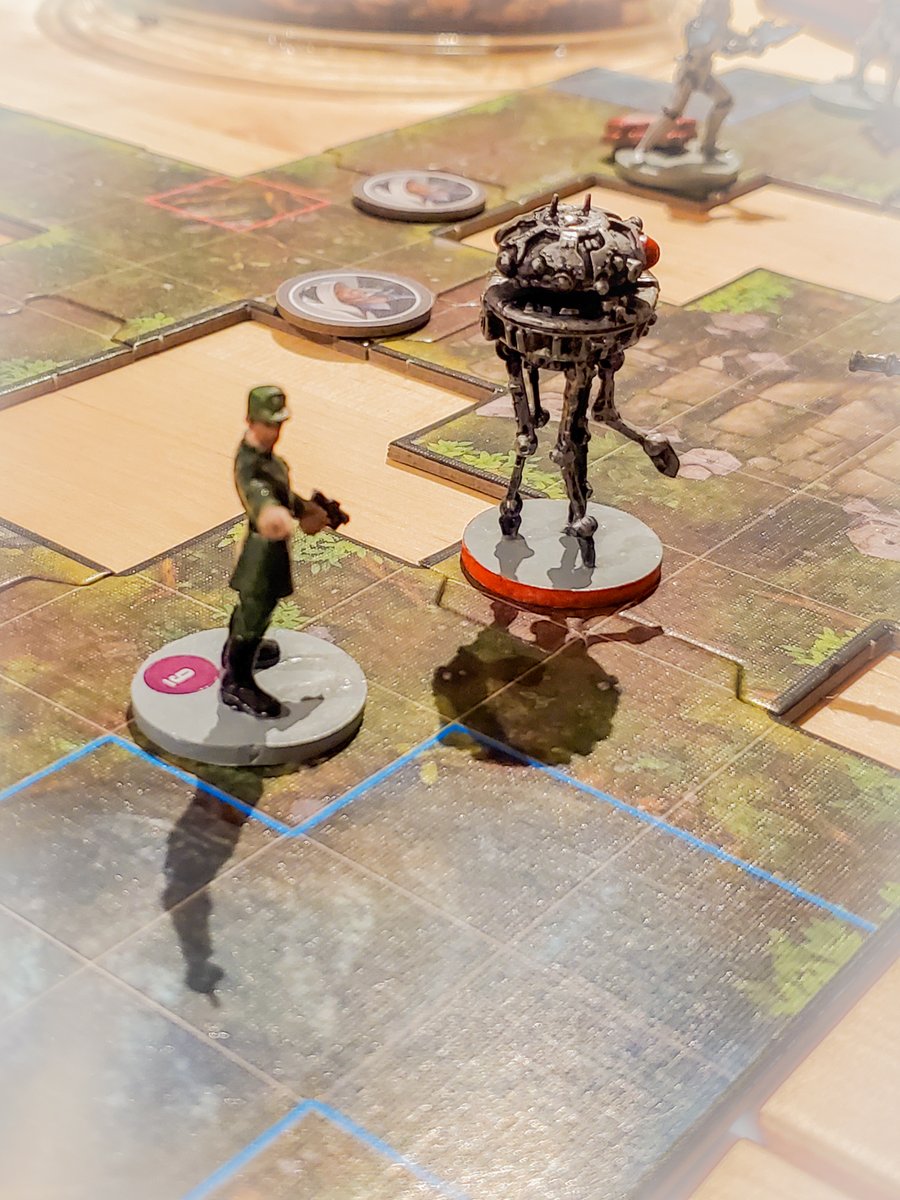 CardhuPC's tweet photo. Fortunate to be involved in a #starwars Imperial Assault campaign.  The #AI driven GM is pretty amazing.   We have the iPad app hooked into a TV for all to see. https://t.co/6MXpBZs04F
