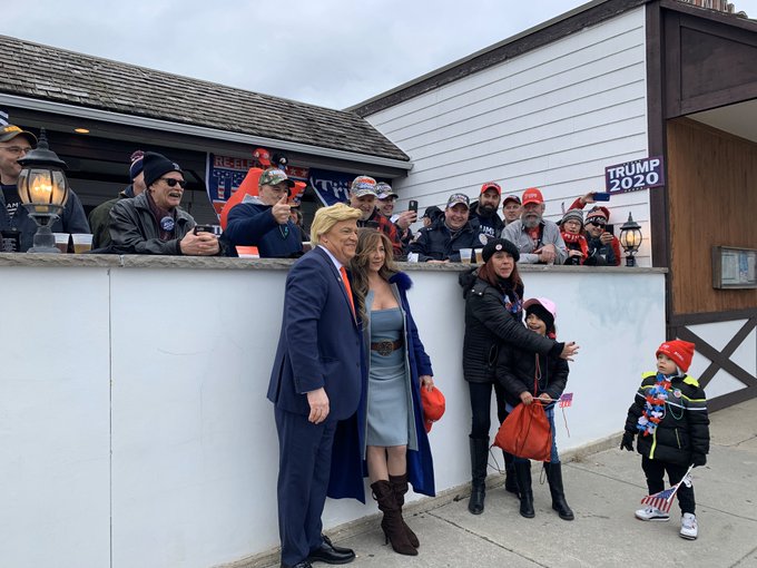 View image on Twitter