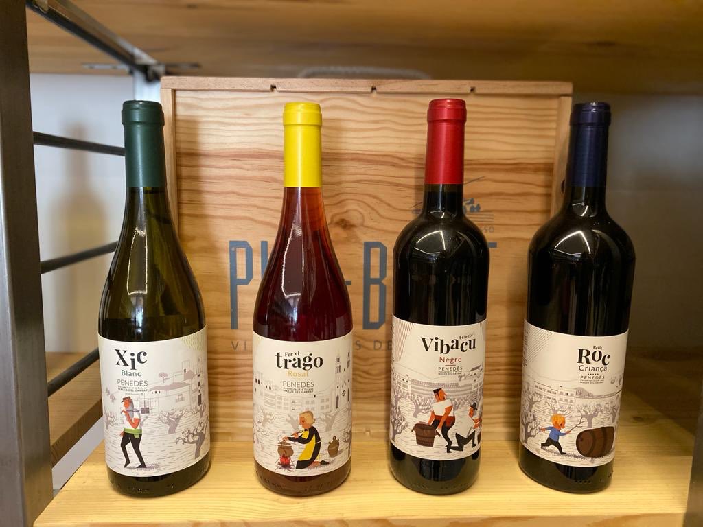 PuigBatet's tweet photo. 🥰🙌🏼🍷👋🏼
Al nostre poble, Ribes, ens tracten molt bé, com a l’excel•lent botiga de vins de qualitat @monvi_cat . El Josep ens té al prestatge de vins del Garraf i ens encanta!
Gràcies per la confiança!
#puigbatet #garraf #vinyesivinsdelgarraf #winelovers #monvi #spribes https://t.co/8oImwV0ZPE