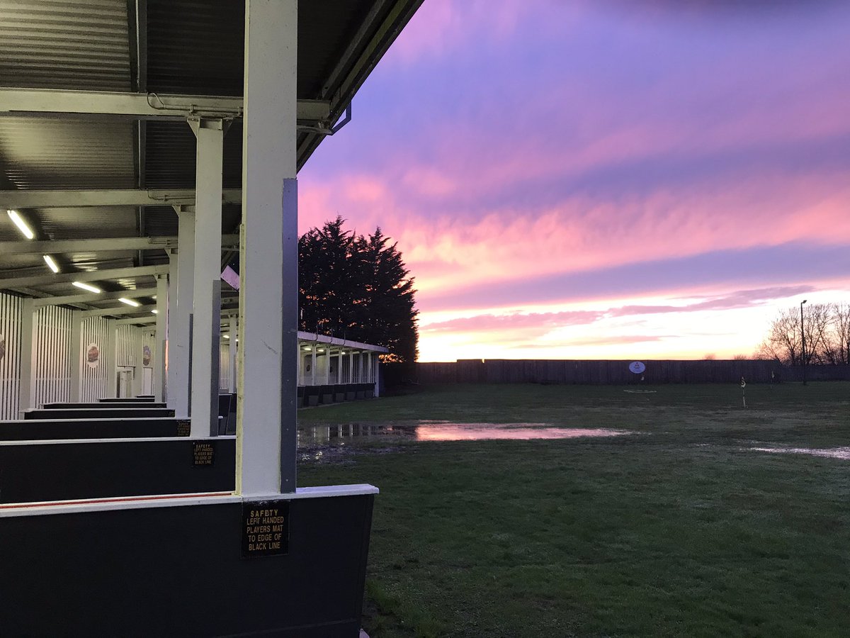 Affordable golf ✔️✔️🏌️🏌️
At £
3 for 51 balls 
Or 
£5 for 102 balls 
Our refurbished floodlit driving range is excellent value for your hard earned money!
All Welcome ! 
<a href="/drinksprogolf/">James Drinkall</a> <a href="/frazastew/">Stewart Fraser</a> <a href="/harrisonjohnboy/">John Harrison</a>