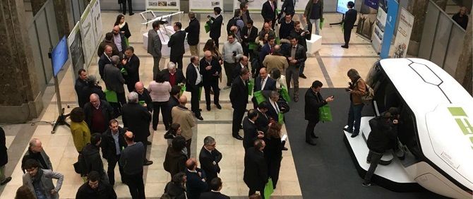 inegi_portugal's tweet photo. Hoje apresentámos ao público os protótipos que resultaram do projeto FLEXCRAFT, desenvolvido em colaboração com a Embraer, a Almadesign, a SETsa e o IST. 🚁 Clique para descobrir o que torna esta aeronave única! ➡️ https://t.co/CJp8JRa6TJ  #Inovacao #Aeronautica #Compositos https://t.co/ww0Dl0yHWU