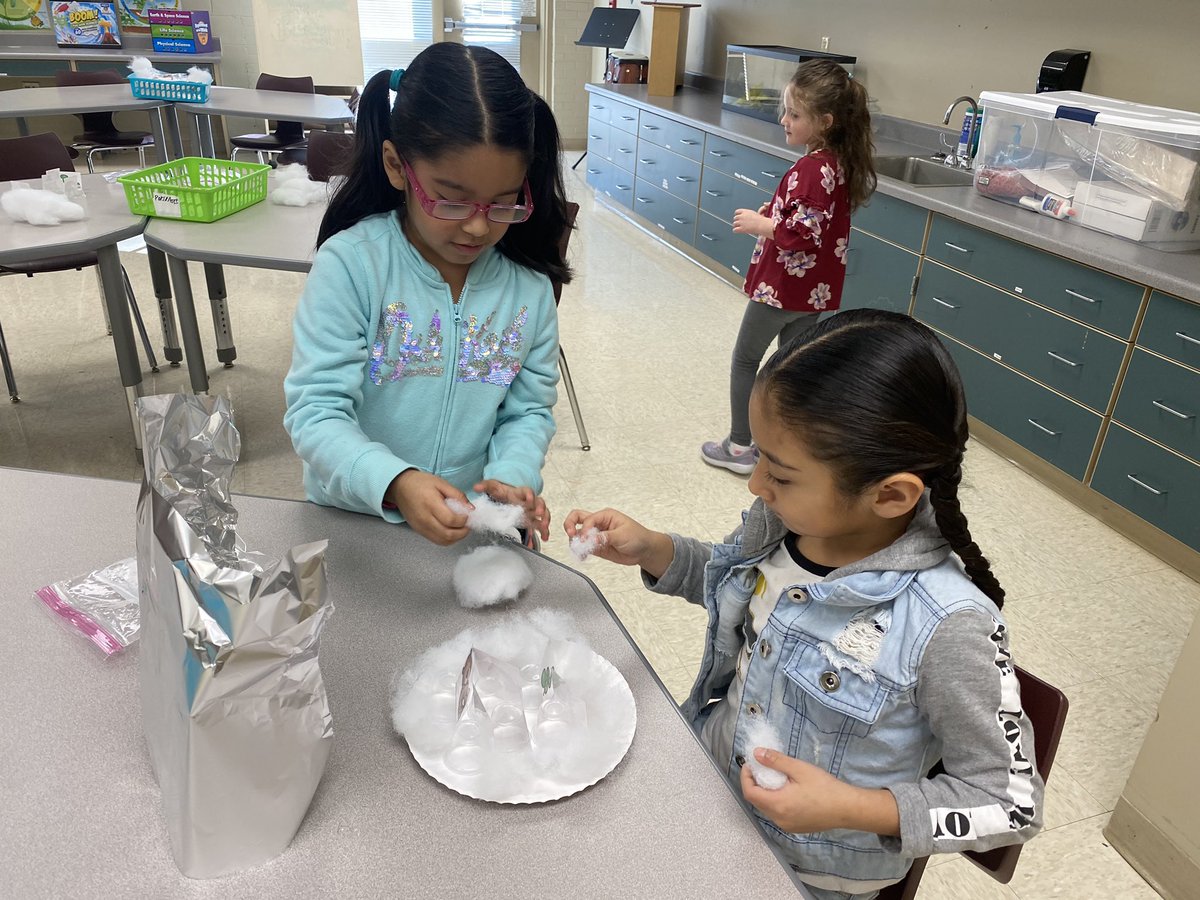 BB_kisforkinder's tweet photo. Another great challenge by @TamEDale ! The students had a blast building a hibernation shelter for animals. @BlytheBower https://t.co/ArAMakhA8b