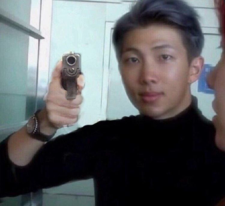 reply with @BTS_twt or im blocking you no exceptions we ain’t losing this streak😤😤😤