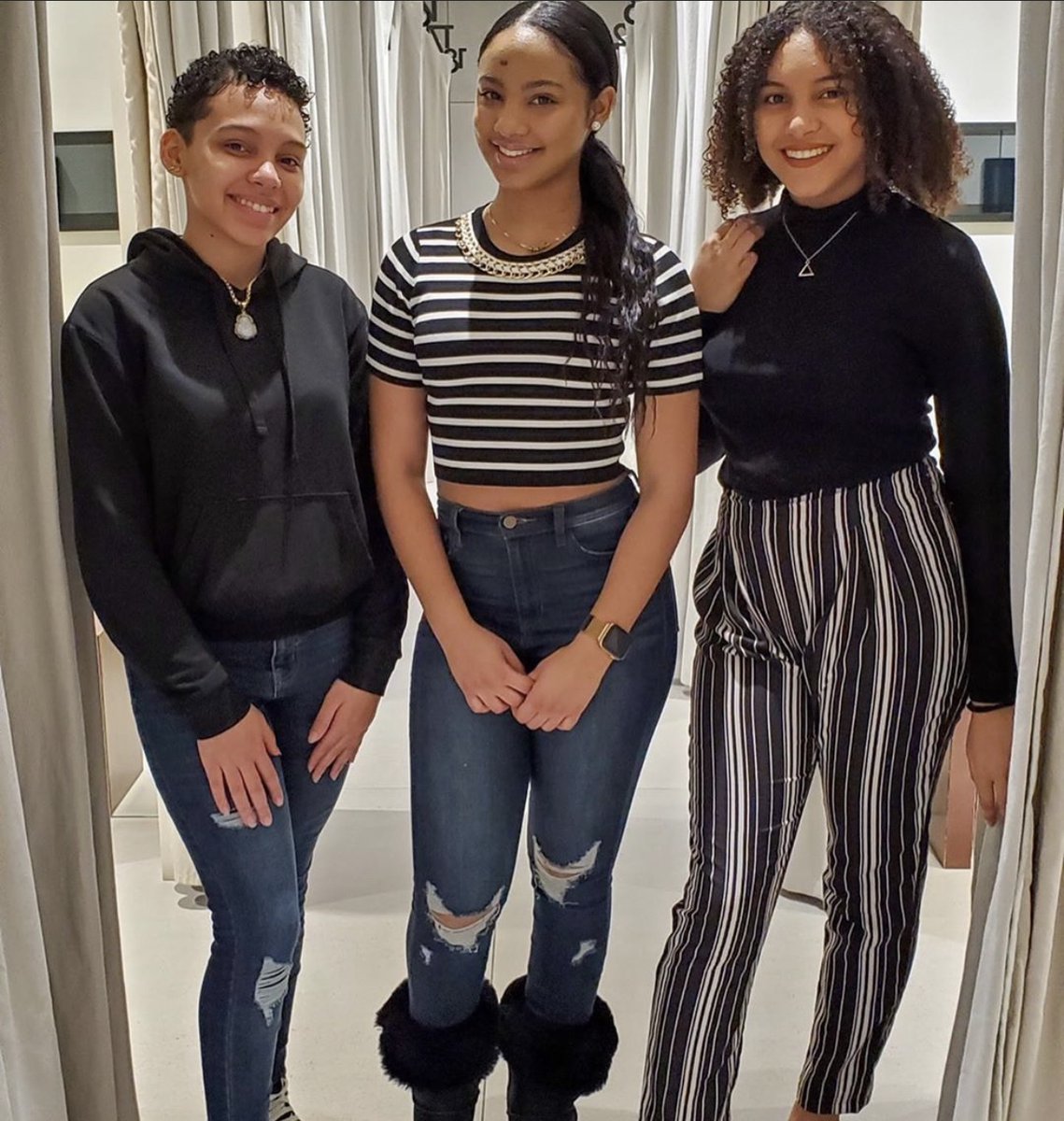 BroSis512's tweet photo. Messiyah, Carolina, &amp; Alexa are interview READY! Fashion expert, @cledornyc, led a 2-part session w/ members to discuss the importance of professional attire for the workplace &amp; conducted a shopping experience to get them en route to a wardrobe that meets their dreams! #BroSis25 https://t.co/Z6SVZjKVwf