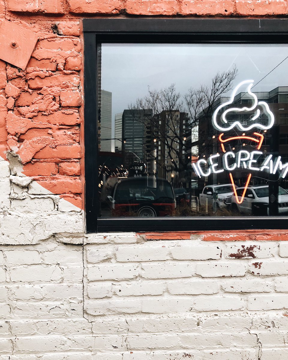 SteubensUptown's tweet photo. The answer is right in front of youπ¦
#steubens #denversweets #denvericecream #icecream #arvadacolorado #retrodiners #retro #neonsigns #denverneon #denverrestaurants #americanclassics #milkshakes #burger #fries #malt #sandwiches https://t.co/3PpeeFbaTl