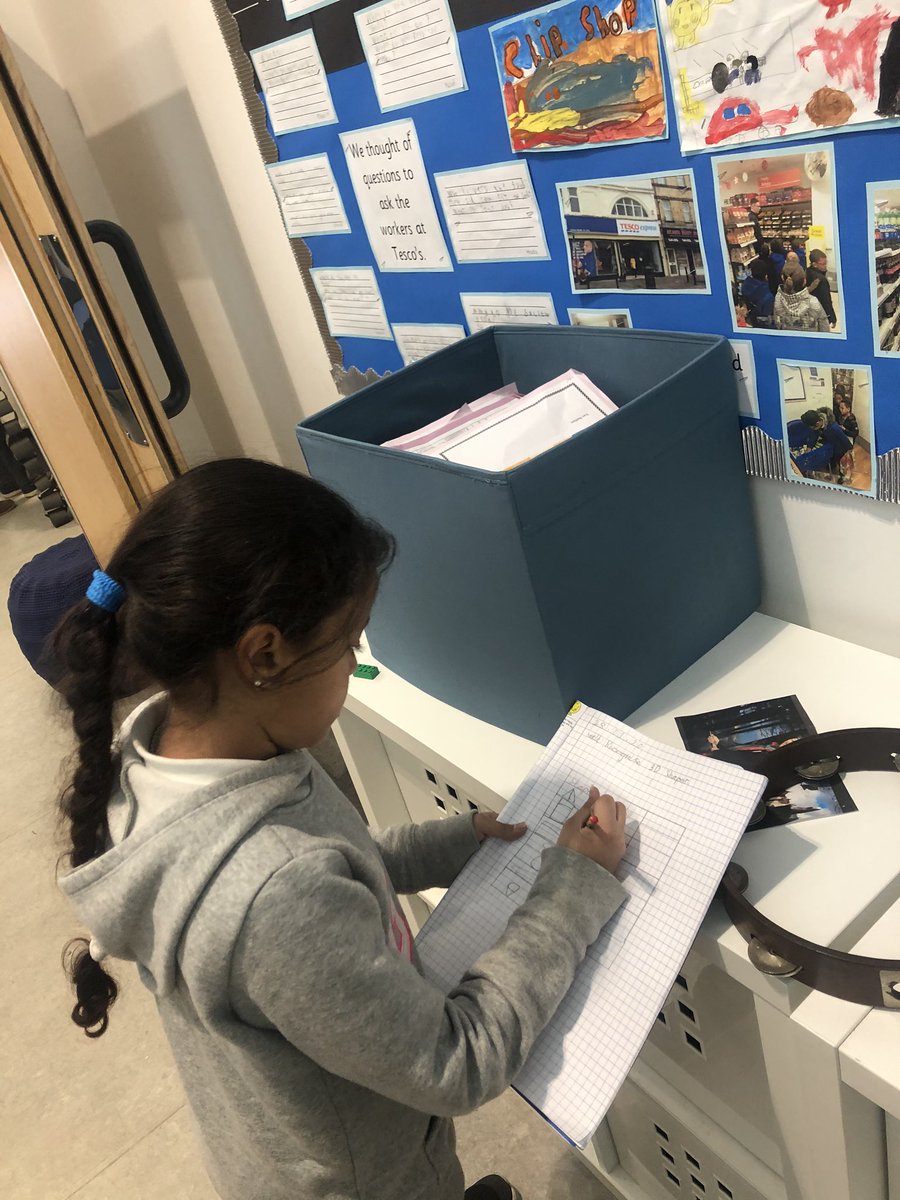 MissBegum10's tweet photo. Weβve been learning our 3D shapes in Emerald class! π΄π©π»π² #3D shapes #shapehunt #shapebingo https://t.co/oH27SbQs2j