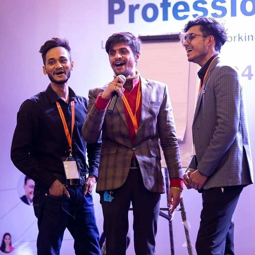 HouseOfGKB's tweet photo. #TeamGKB | Visual Content Head, @RupakCkb attended the BIGGEST #Networking Workshop of India by India's Leading Strategic Networking Coach @paritoshtweets - The New Rules Of Professional Networking.
#NRPN made Rupak a #Networker people respond to & showcased him as a #Leader. https://t.co/Tqp4Ml5xFF