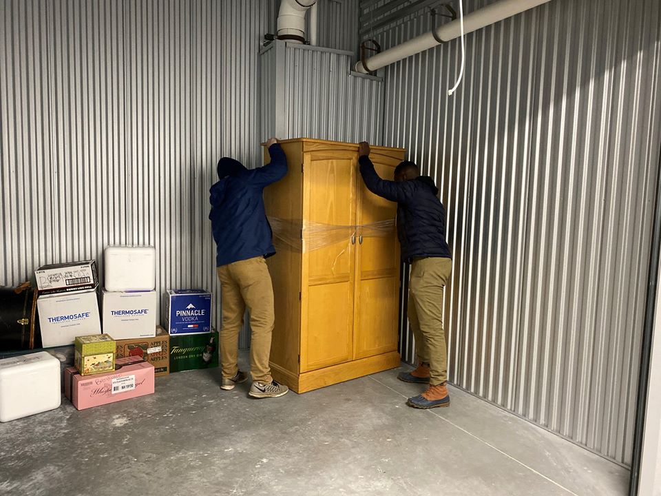 Bluebird_NH's tweet photo. Give us a call or stop by any office to inquire about and schedule your free pick up! We're happy to give you a helping hand with your furniture and boxes. https://t.co/95Su3WBaJf