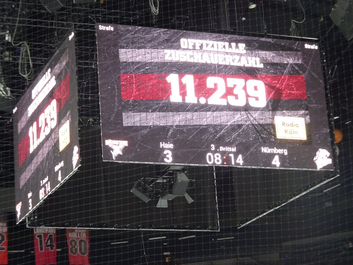 funsharks05's tweet photo. Haie zu harmlos bzw. keine Ideen zum Tores hießen. Da fehlt das Selbstbewusstsein leider. Der dritte Schuss aufs leere Tor war ein Treffer 11.Niederlage in Folge leider leider leider. 3:5 Endstand #Ice_Tigers #koelnerhaieofficial #haielive https://t.co/k8Njbx0gMl