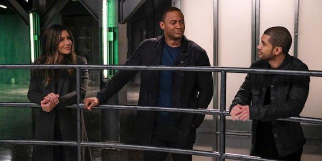 ComicBook's tweet photo. Check out this exclusive clip from the series finale for #Arrow -- and find out what the team thinks of Oliver's vodka! https://t.co/5TJeAum9tD #Prochnost https://t.co/QrATO4Vt0R