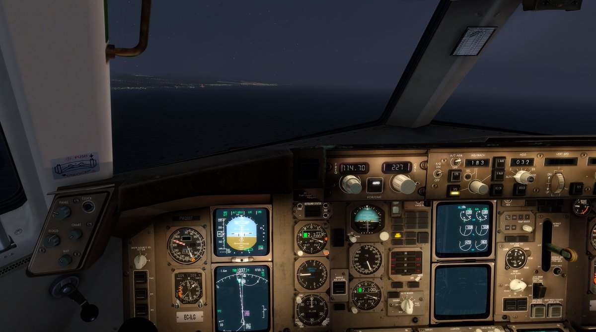 CanariasCharter's tweet photo. Llegando a Lanzarote al amanecer GCRR @ndres1981 #aerolineavirtual #aerolinea_virtual #p3d #simulador #virtual_airline #virtualairline #pilotovirtual #aviones #repaints #liveries #livery #P3D https://t.co/3lNU3HAEuu