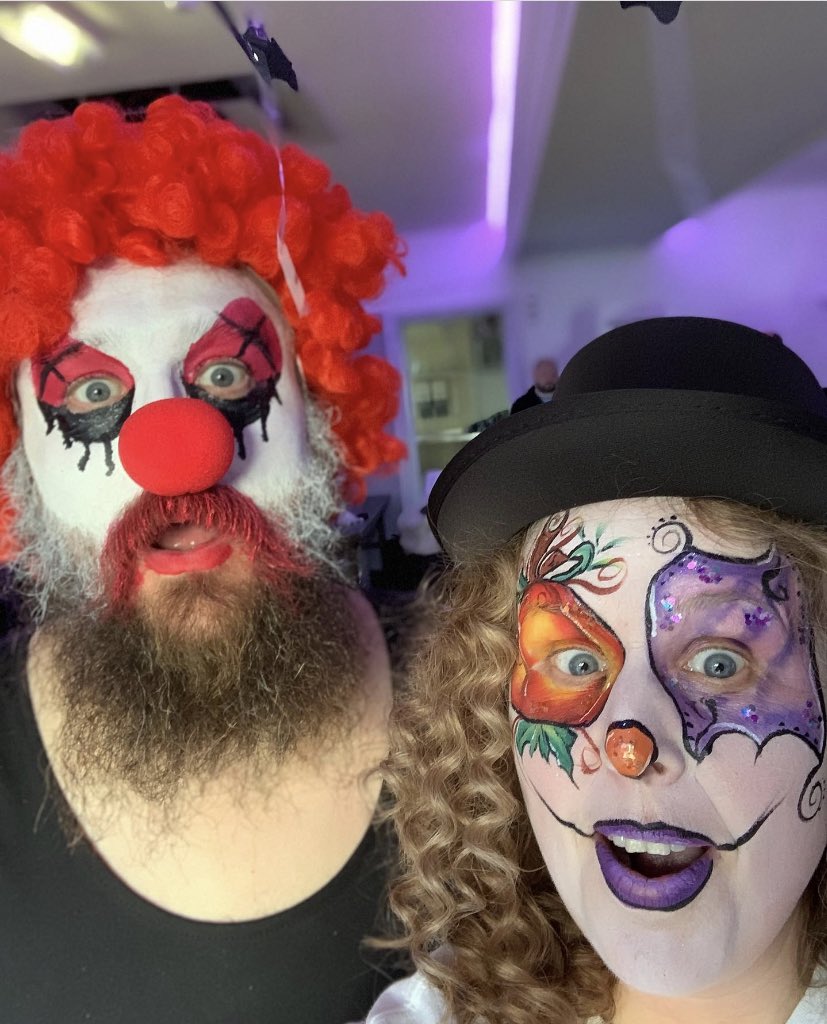 NWburlesqueshow's tweet photo. These two are back for the July show! @Nickipedia101 and Vicky (maybe with less makeup on😂) 
https://t.co/izTqpCUVAV https://t.co/W5bepzOX9E