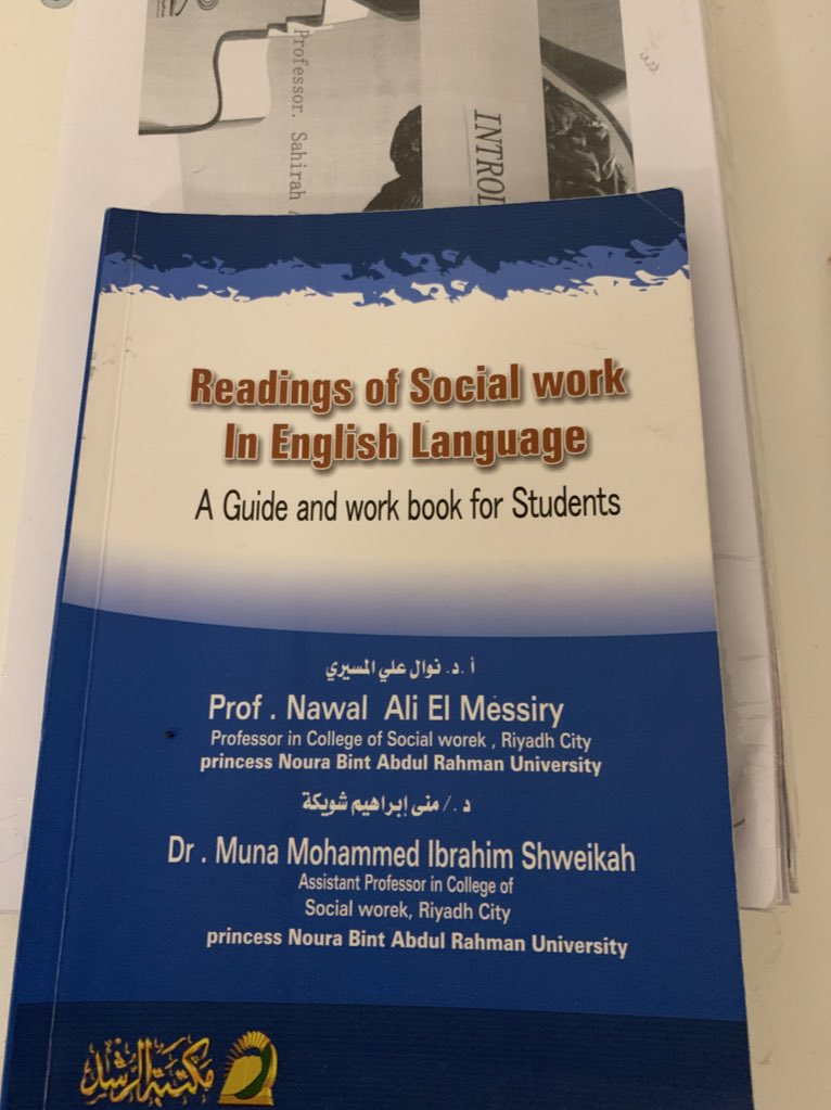 Pnubook7's tweet photo. كتاب القراءات مع السلايدات ب ٥٠ ريال استعمال نظيف 📖

#نورة #كتب #جامعة #PNU #جامعة_الأميرة_نورة https://t.co/I8hrKuvBUS