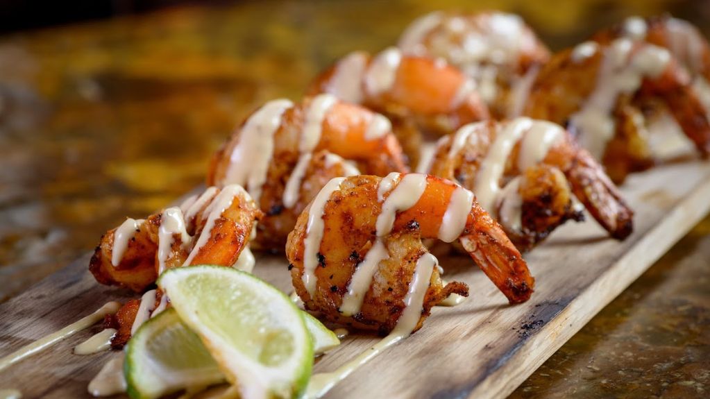 We've got #pescetarian, #vegetarian, and #vegan options too!
Marinated and grilled, our Grilled Shrimp are made with black tiger shrimp and topped with a New Orleans style remoulade.
#damnthatsdelish!