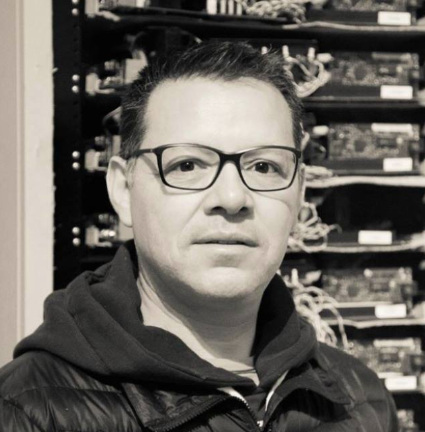#AlAire 
Arturo Sánchez Socio Fundador de <a href="/hidalgo_lab/">Hidalgo lab</a> 
 comparte con el auditorio de 
<a href="/Tiempo_Fuera/">Tiempo Fuera</a> los detalles de la estrategia #TransformaHidalgo y los diplomados sobre Tecnologías Transformadoras.
📲 emisoras.com.mx/hidalgo-pachuc…
#MásEspaciosSobreCiencia