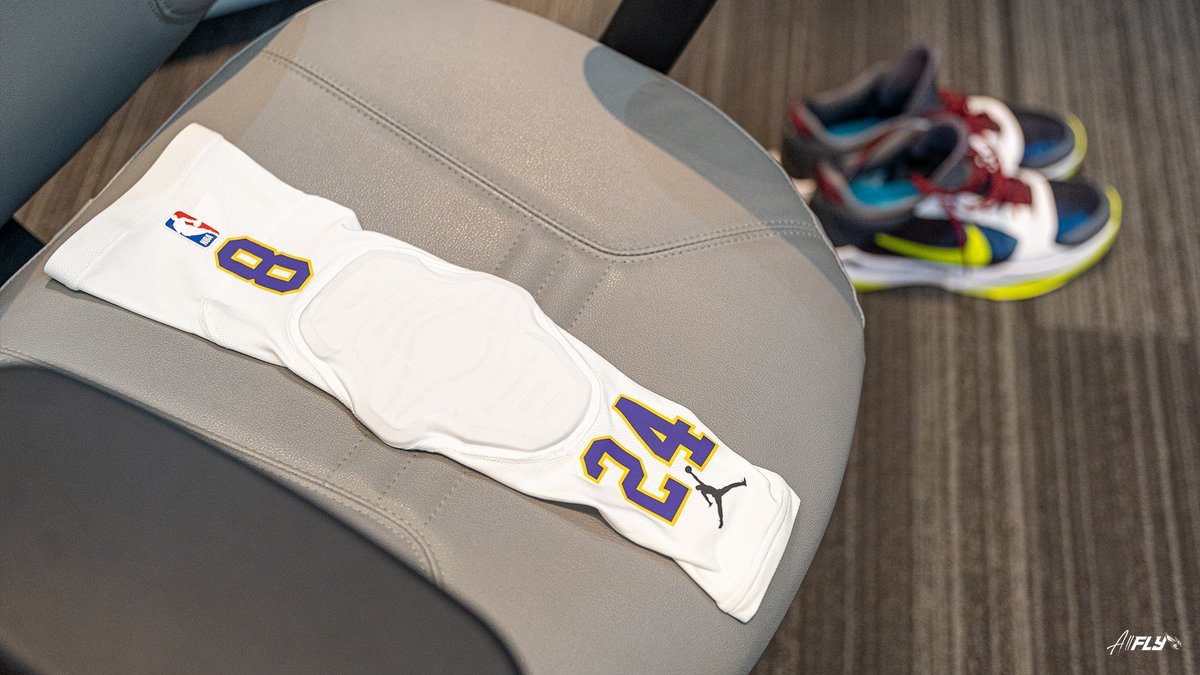 kobe charlotte shoes