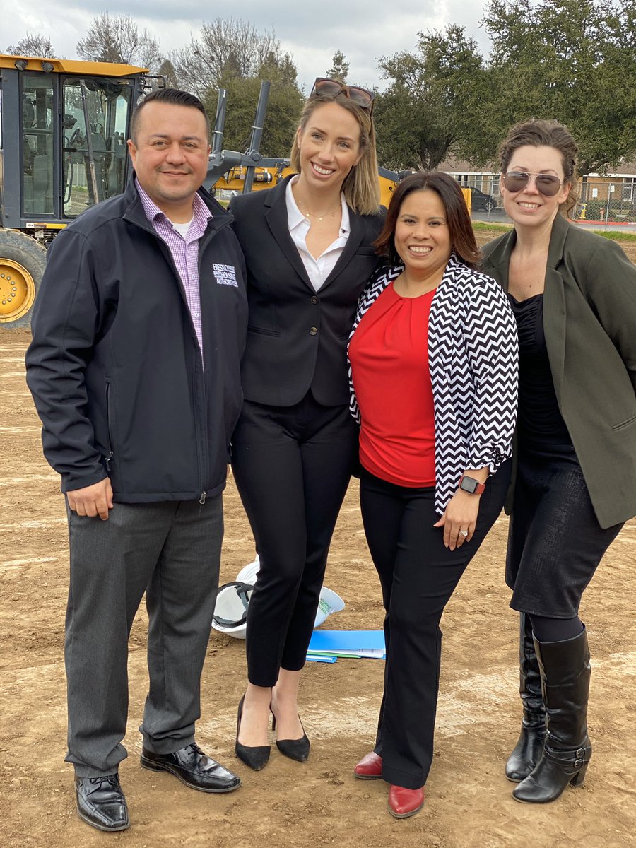 PressedTinP's tweet photo. Great morning with Mayor Bessinger and Councilmembers of @CityofClovisCA, Supervisor Magsig and CAO Rousseau of @FresnoCountyCA, and some of the amazing @FresnoHousing Board & staff breaking ground and unveiling the design of Solivita Commons! #VibrantCommunities #FH2020 https://t.co/qnHPbcyoAL