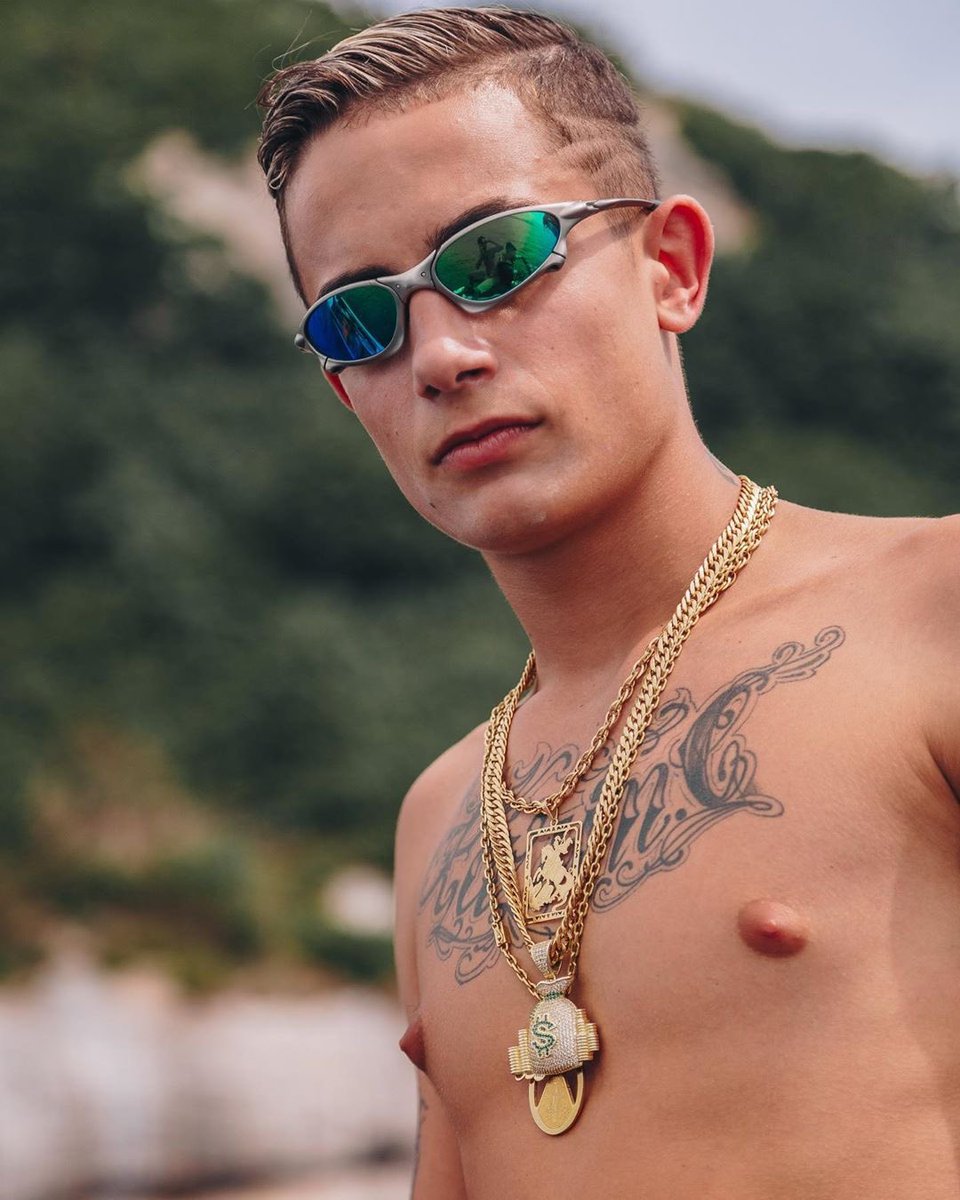 MC Hariel on X: Haridade na resenha 🔥 t.cookfWw7PcQ2  X