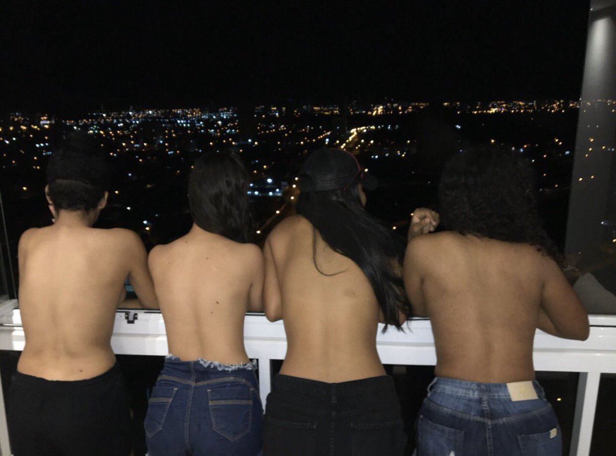 luisavictorp's tweet photo. Sdds qndo tinha amigas kkkkkk https://t.co/y5s10xTlAs