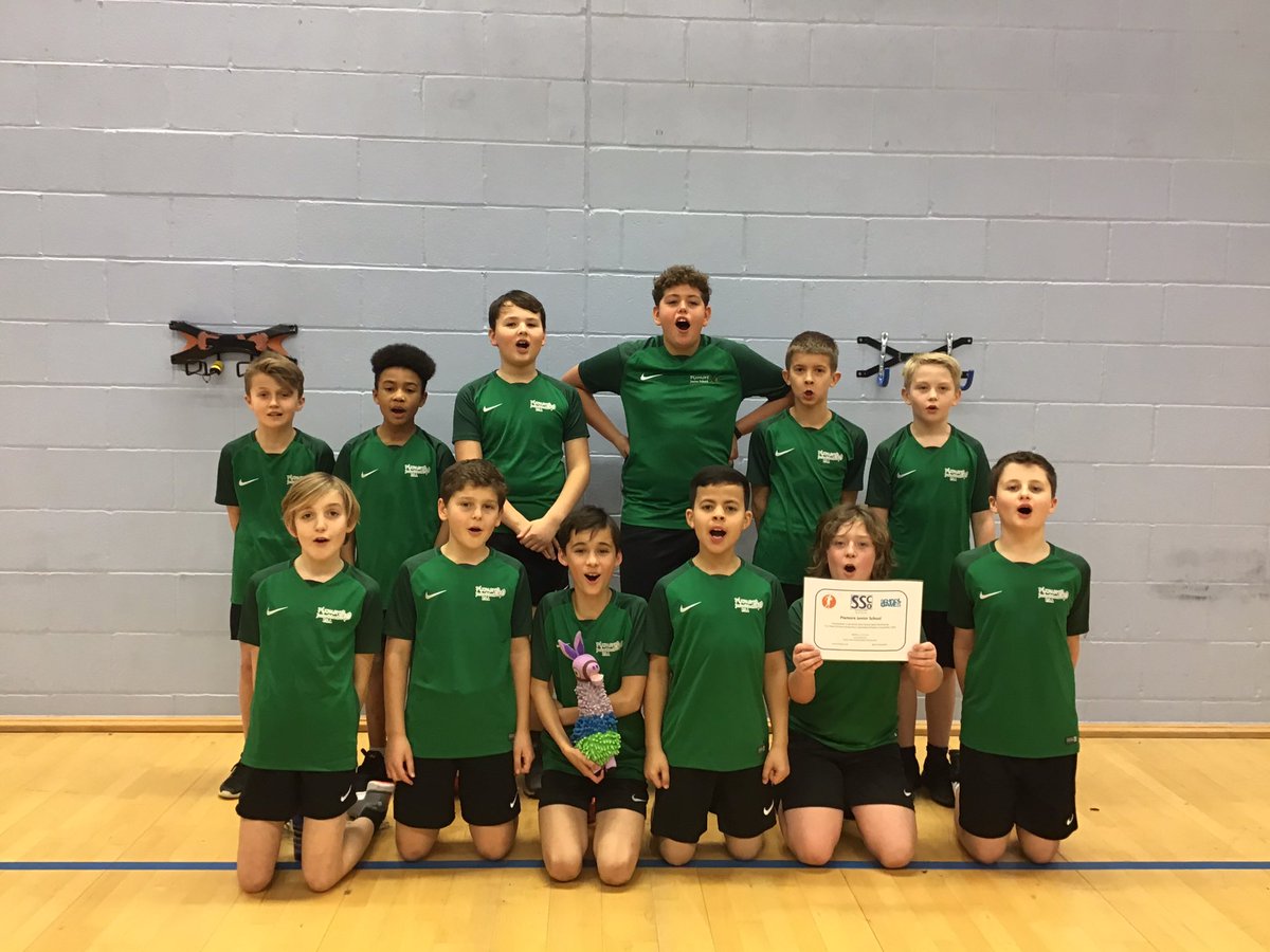 PixmorePE's tweet photo. What an evening of athletics tonight! Both Pixmore teams won heat B @HighfieldPE. Looking forward to the finals 💪🏼🥇🥇🏆 thanks @NorthHertsSSP for running a fantastic event! #TeamPixmore #FollowingSuccess https://t.co/1hzCS3RVBc