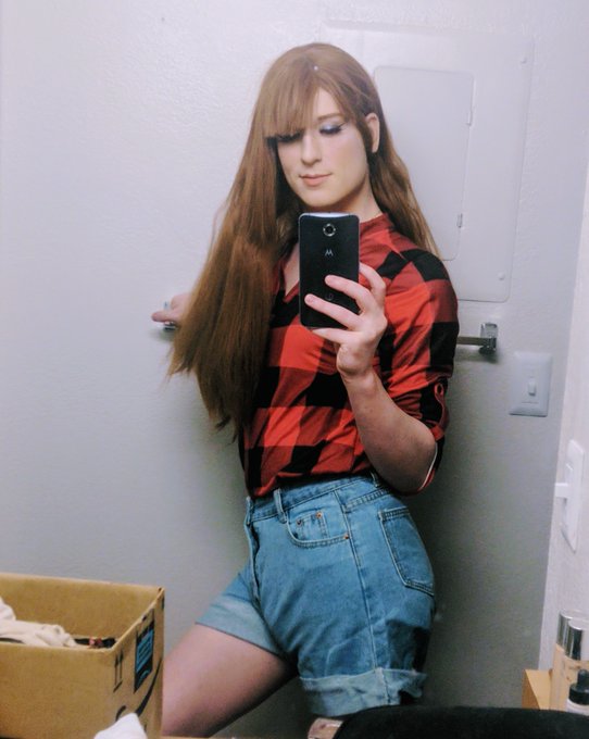 Getting on cam soon! https://t.co/x7YS42tIEF<a href="/tag/spidergwen"class="tags"><span>#spidergwen</span></a>